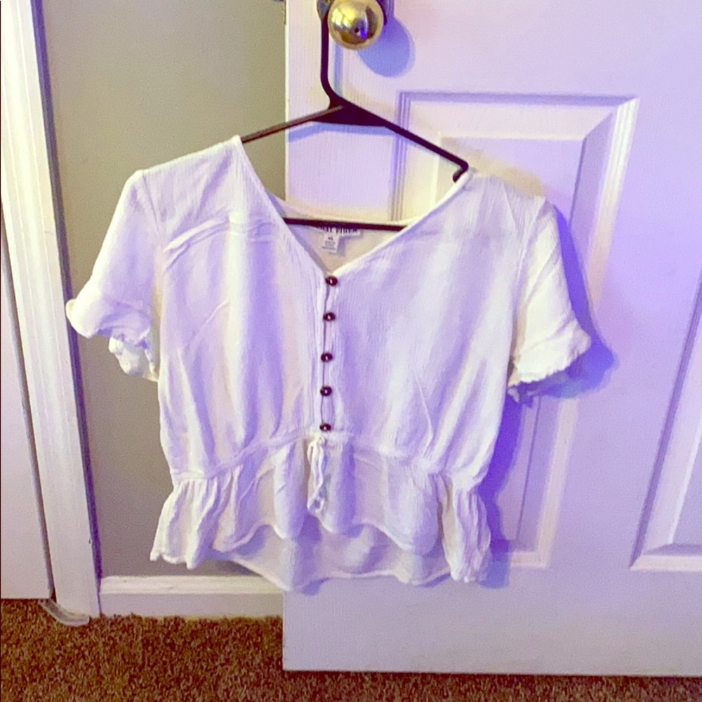 A white cropped shirt